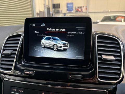 Mercedes-Benz GLE Class 3.0 Gle 350 D White #37