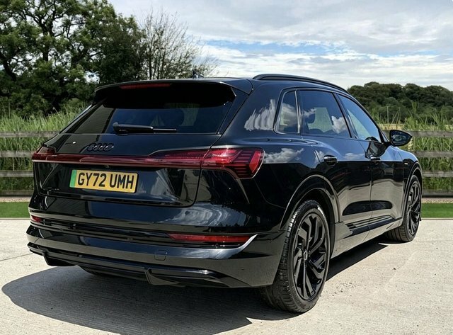Audi E-tron Black Edition Suv Black #2