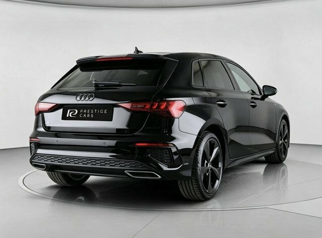 Audi A3 Tfsi 35 S Line Black #4