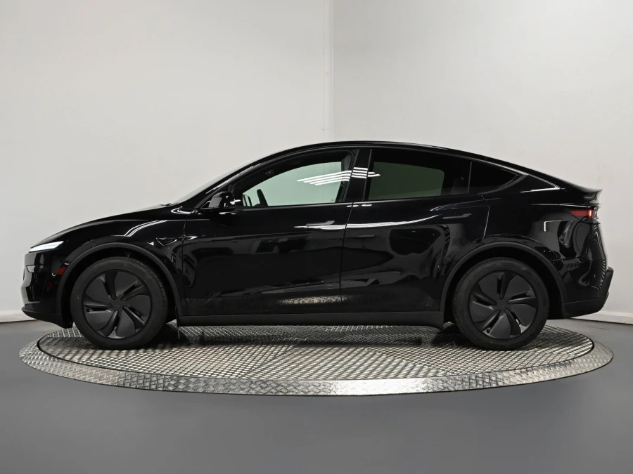 Tesla Model Y 84.7Kwh Dual Motor Long Range Suv A Black #4