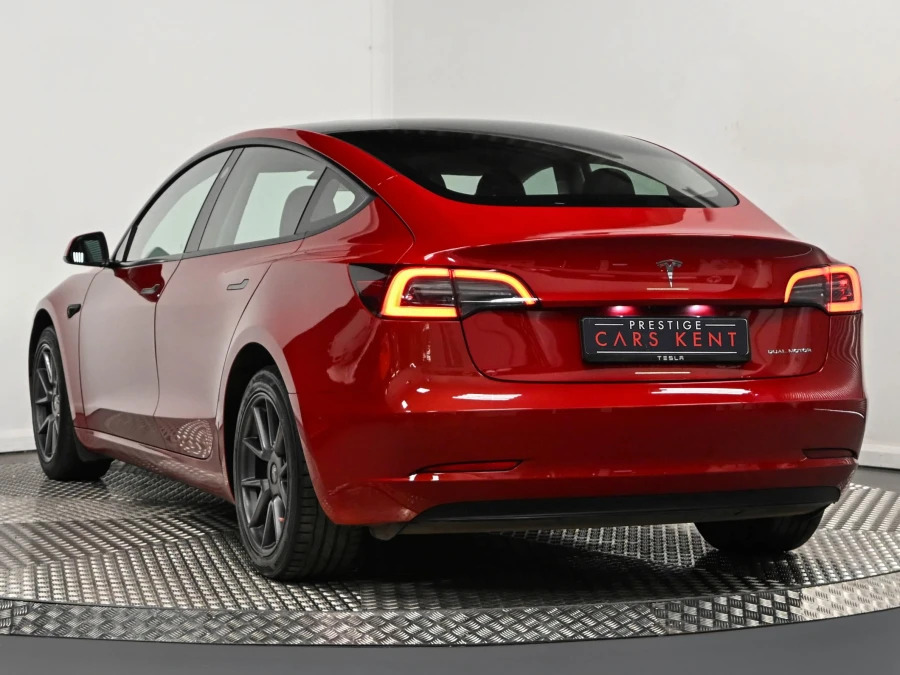 Tesla Model 3 Dual Motor Long Range Saloon 4 Red #3