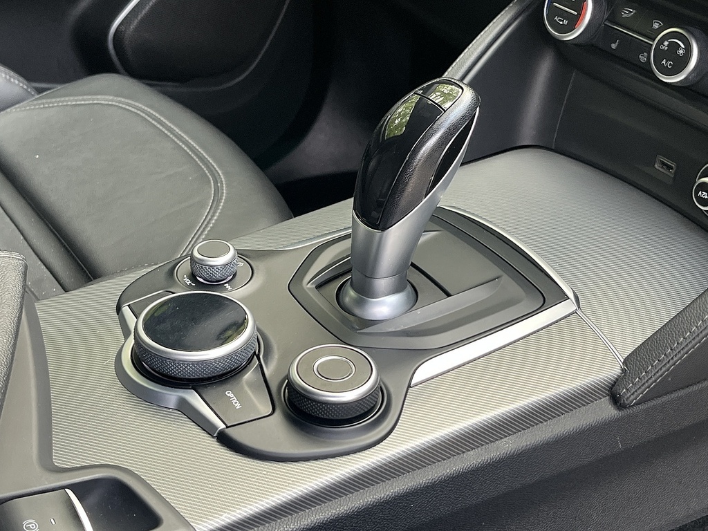 Alfa Romeo Stelvio 2.2 Td Nero Black #11