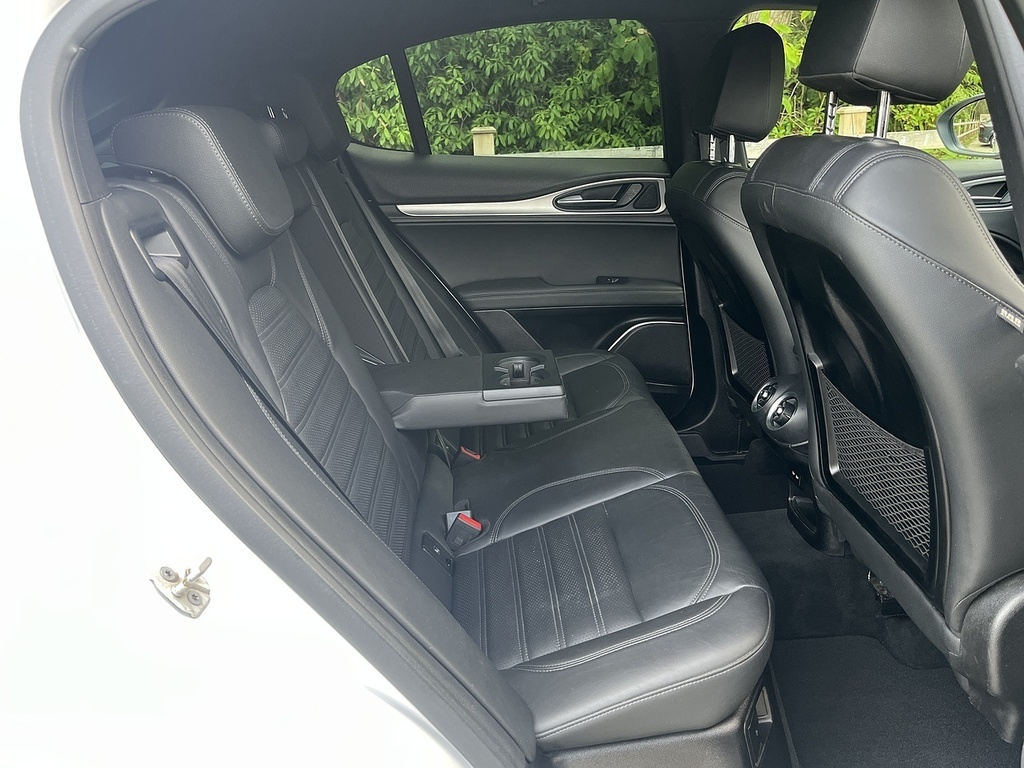Alfa Romeo Stelvio 2.2 Td Nero Black #13