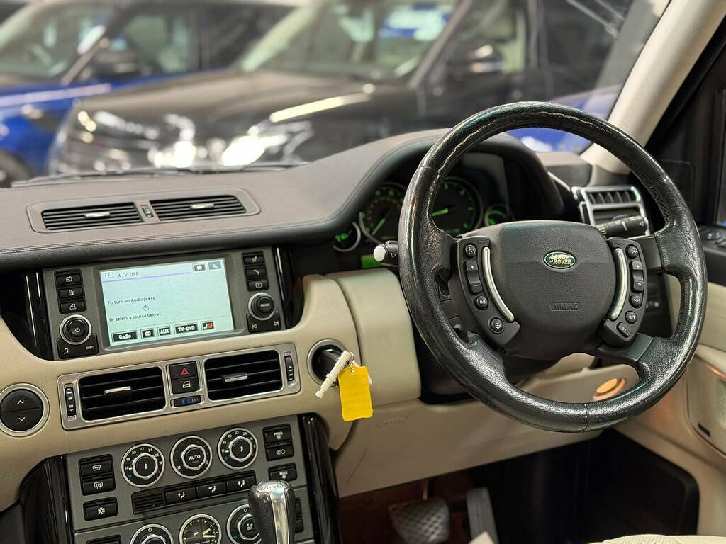 Land Rover Range Rover 3.6 Td V8 Vogue Se Green #8