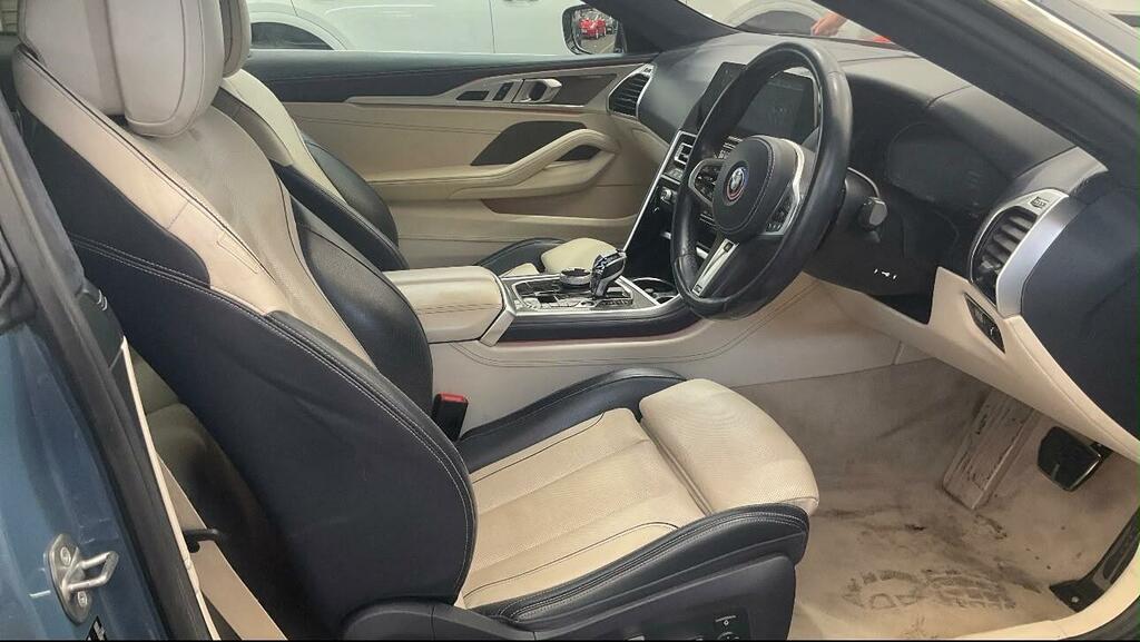 BMW 8 Series M850i Xdrive Black #12