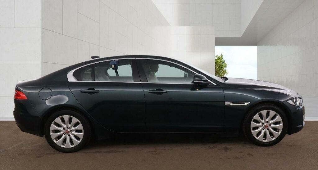 Jaguar XE Prestige Green #5