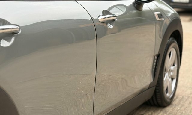 Mini Clubman Cooper Red #28