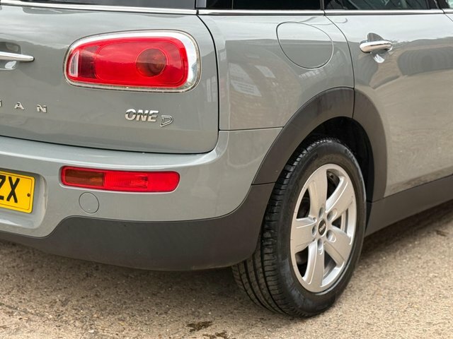 Mini Clubman Cooper Red #26