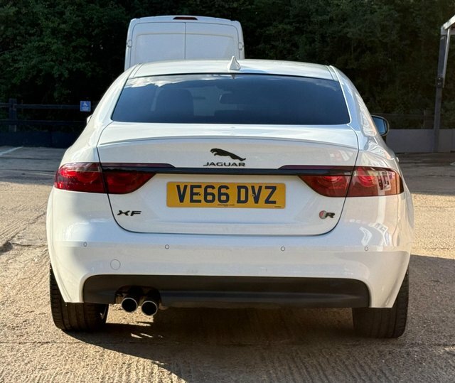 Jaguar XF 2.0D R-sport Euro 6 Ss White #6