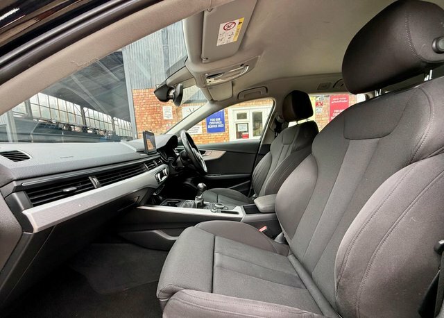 Audi A4 Avant 1.4 Avant Tfsi Sport Black #13