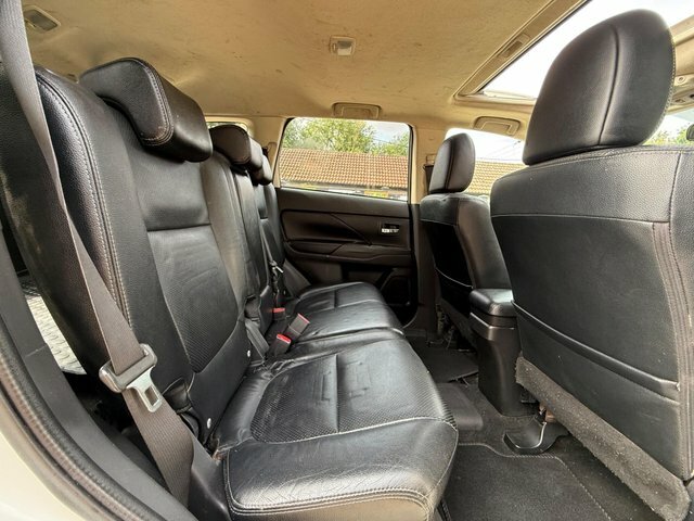 Mitsubishi Outlander Outlander Gx 4H Phev Black #34