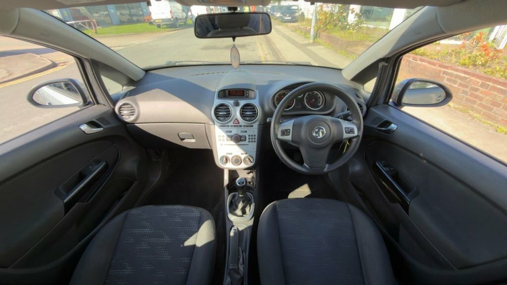 Vauxhall Corsa 1.3L Design Silver #2