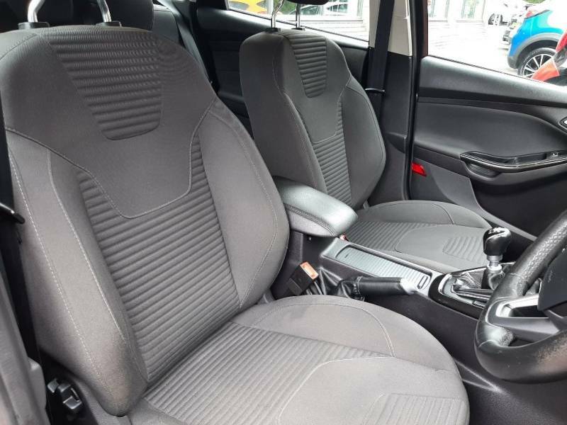 Ford Focus 1.0 Ecoboost 125Ps Titanium  #5