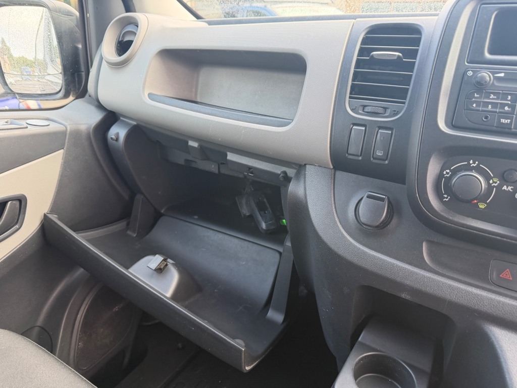 Renault Trafic Sl27 Sport Dci Sr Pv Used Black #21