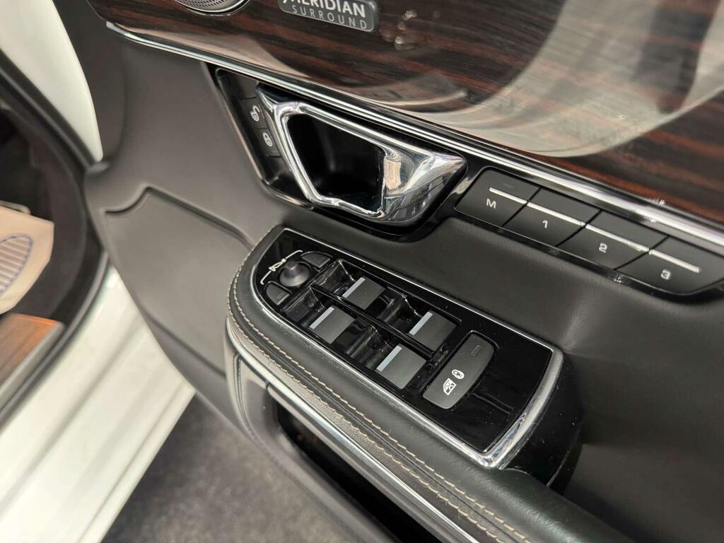 Jaguar XJ 3.0D V6 Lwb Black #54