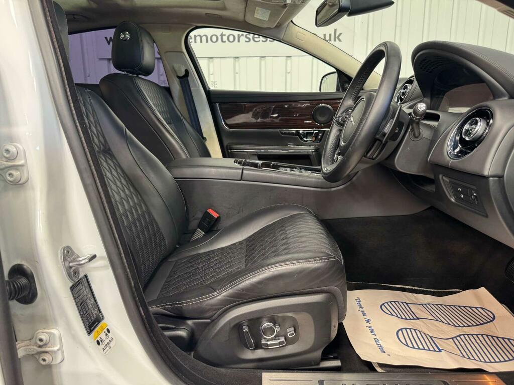 Jaguar XJ 3.0D V6 Lwb Black #51