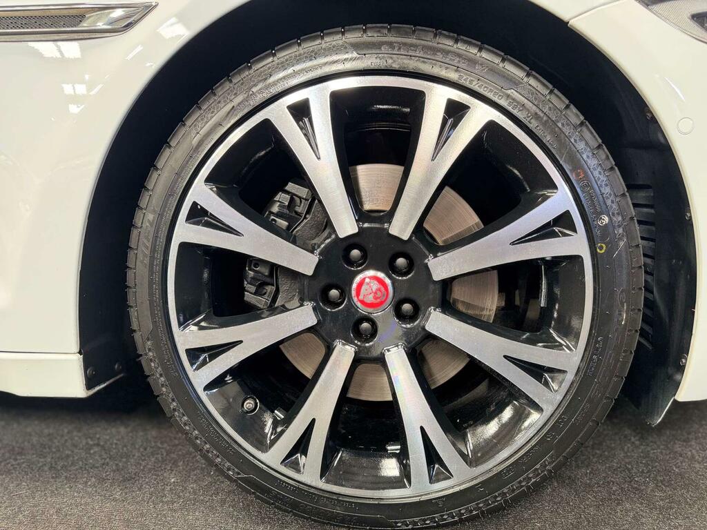 Jaguar XJ 3.0D V6 Lwb Black #26