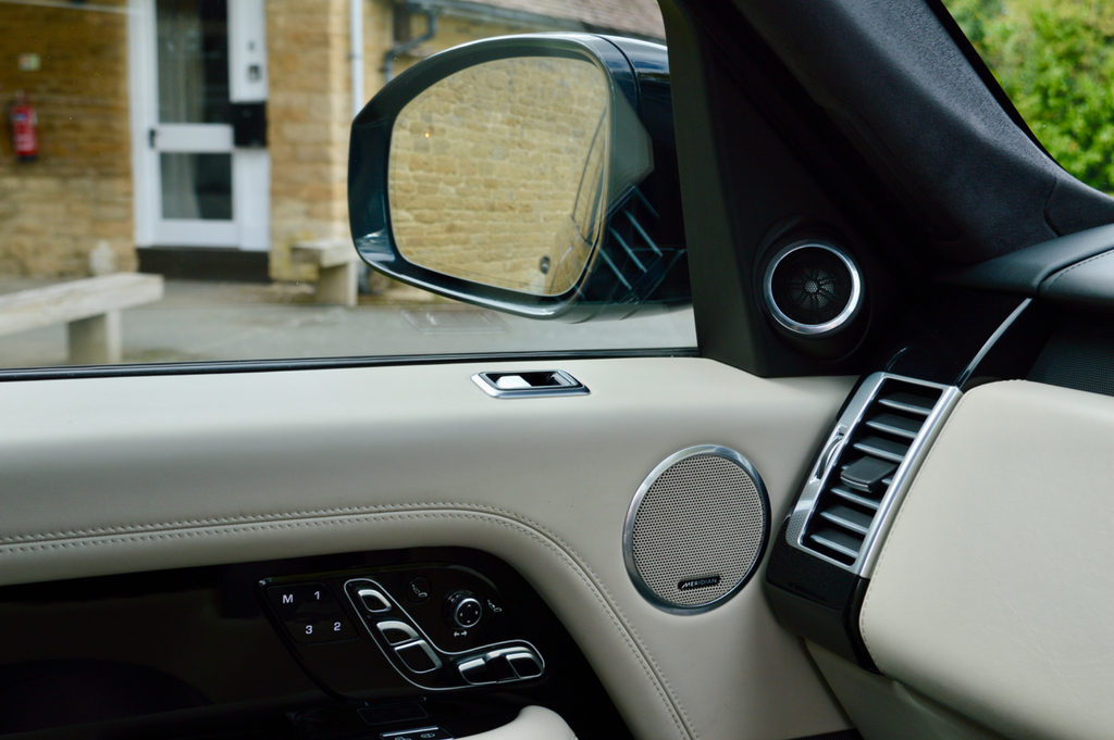 Land Rover Range Rover 4.4 Sdv8 Silver #50