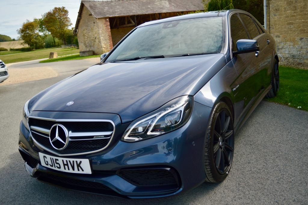 Mercedes-Benz E Class Saloon Blue #3