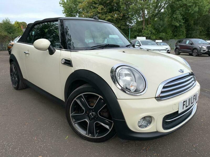 Mini Convertible 1.6 Cooper Steptronic Euro White