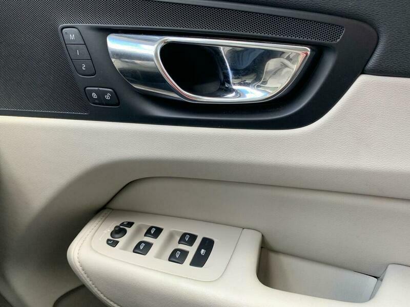 Volvo XC60 D4 Momentum Awd Blue #56