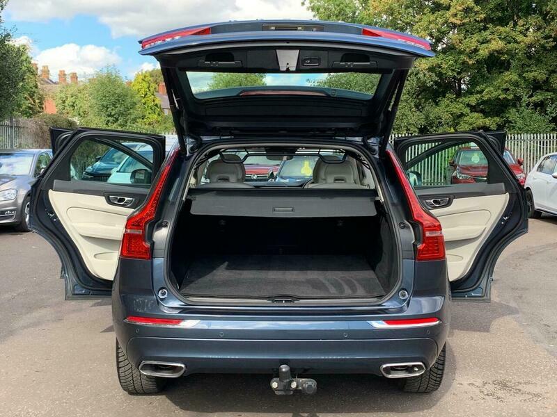 Volvo XC60 D4 Momentum Awd Blue #25