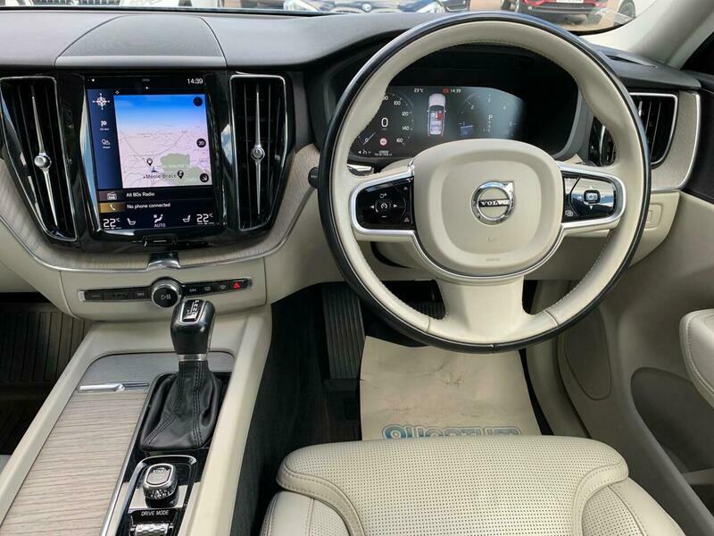 Volvo XC60 D4 Momentum Awd Blue #37