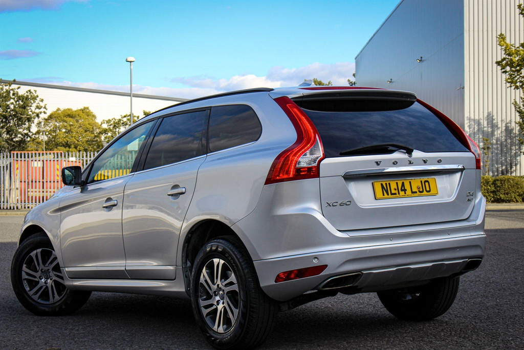 Volvo XC60 2.4 D4 Se Nav Awd Euro 5 Ss Silver #3