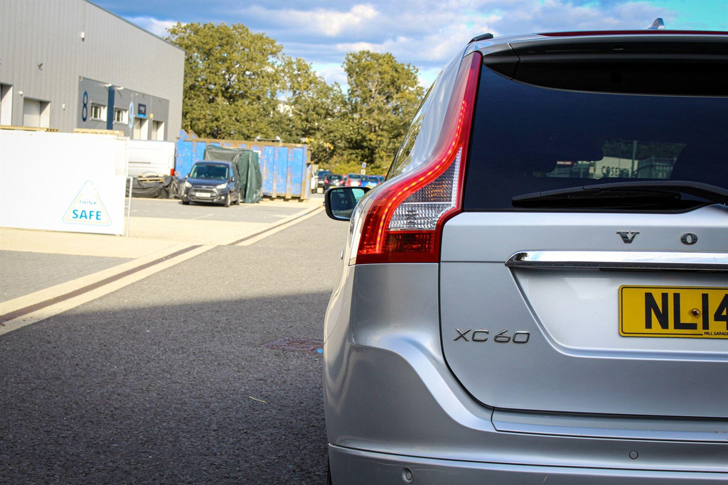 Volvo XC60 2.4 D4 Se Nav Awd Euro 5 Ss Silver #6