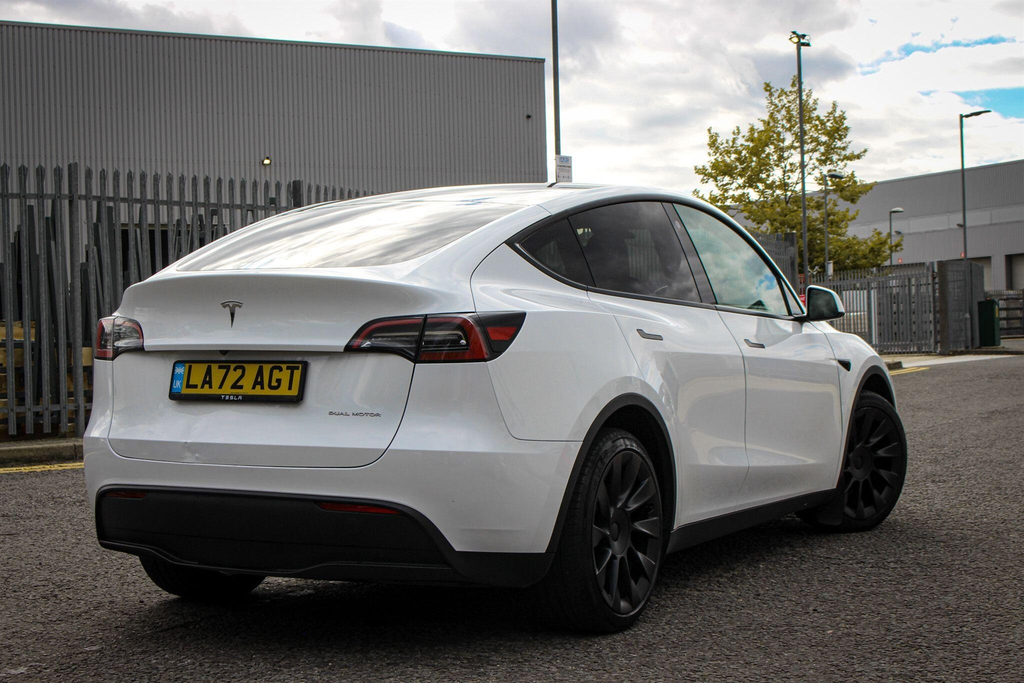 Tesla Model Y Dual Motor Long Range 4Wde LA72AGT White #5