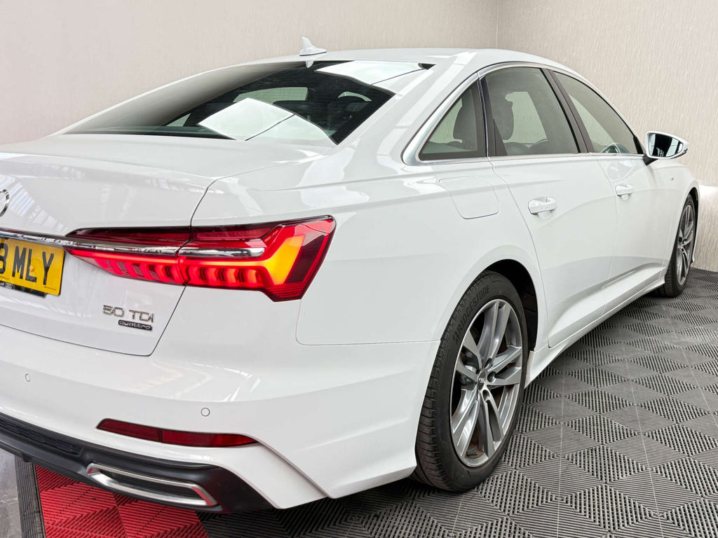 Audi A6 Saloon Tdi Ultra S Line Black Edition Black #29