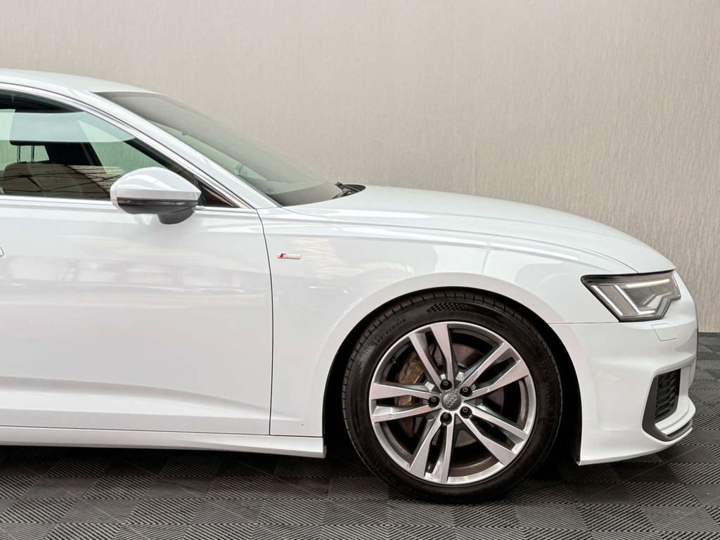 Audi A6 Saloon Tdi Ultra S Line Black Edition Black #16