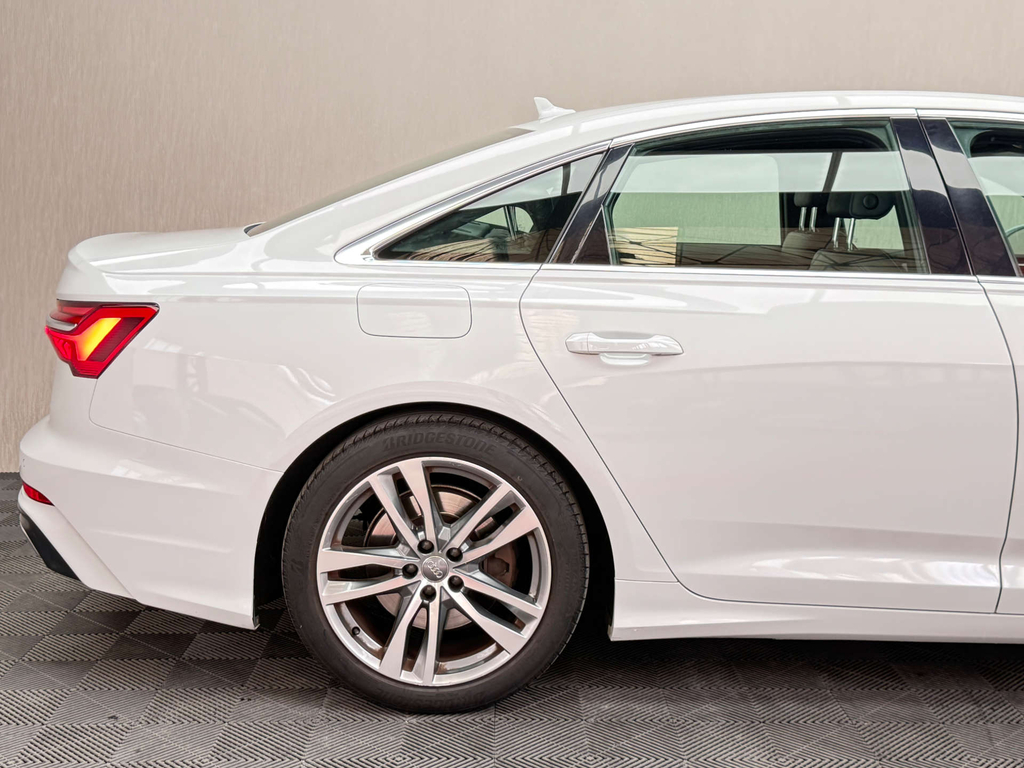 Audi A6 Saloon Tdi Ultra S Line Black Edition Black #15