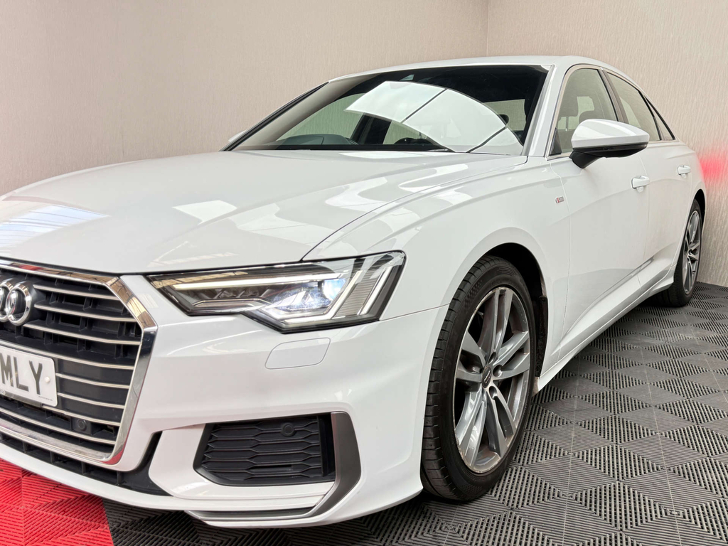 Audi A6 Saloon Tdi Ultra S Line Black Edition Black #12