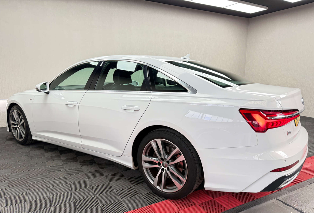Audi A6 Saloon Tdi Ultra S Line Black Edition Black #26