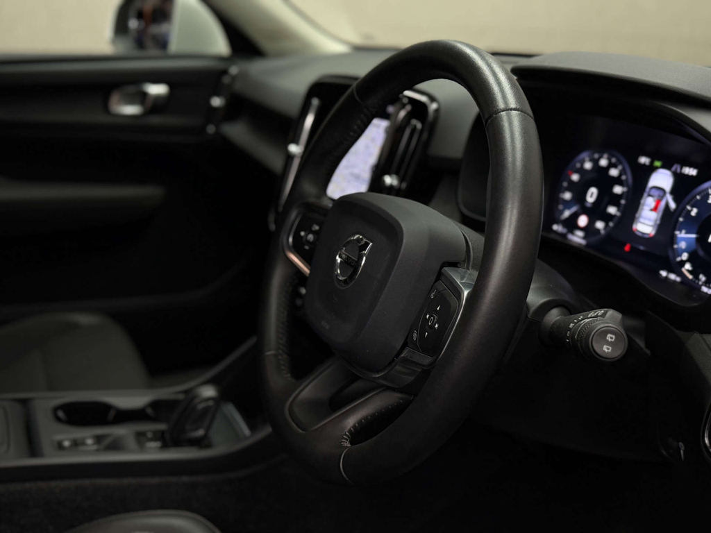 Volvo XC40 2.0 D3 R Design Geartronic Black #33