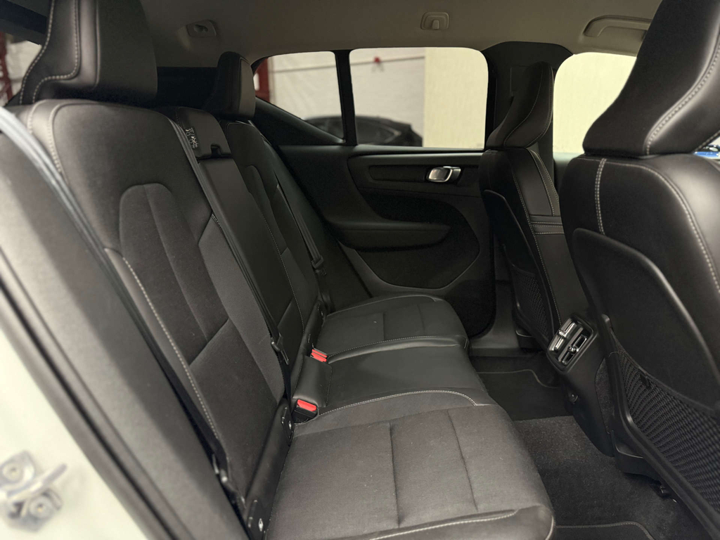 Volvo XC40 2.0 D3 R Design Geartronic Black #38