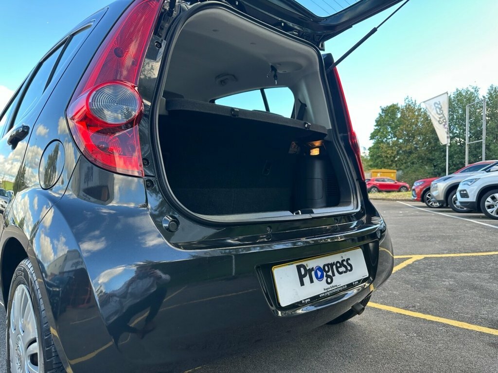 Vauxhall Agila 1L S Black #4