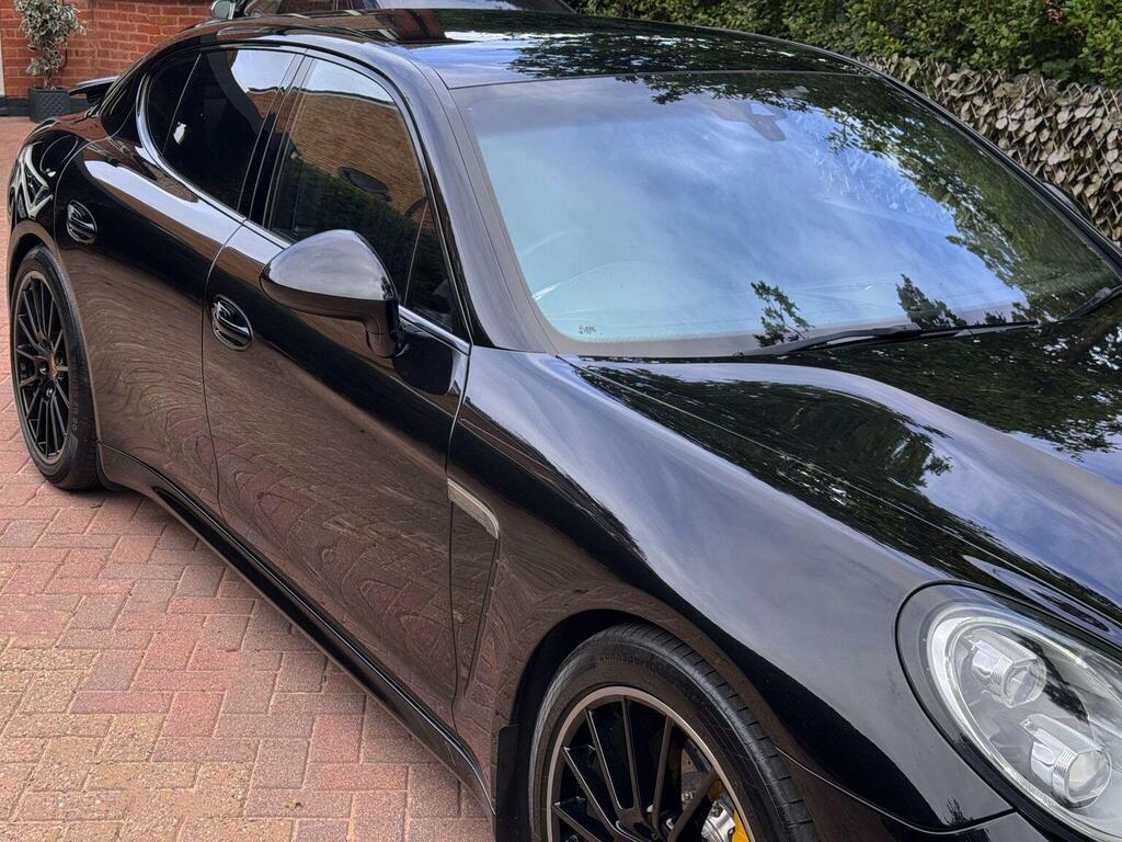 Porsche Panamera 3.0 300 V6 Red #68