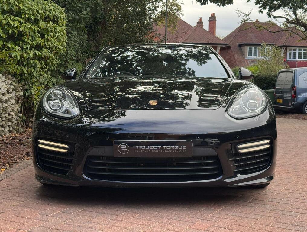 Porsche Panamera 3.0 300 V6 Red #18