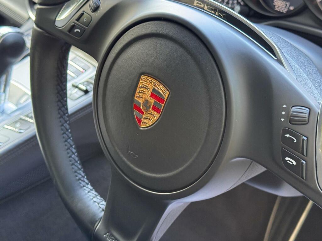 Porsche Panamera 3.0 300 V6 Red #52