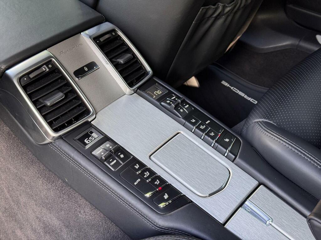 Porsche Panamera 3.0 300 V6 Red #42