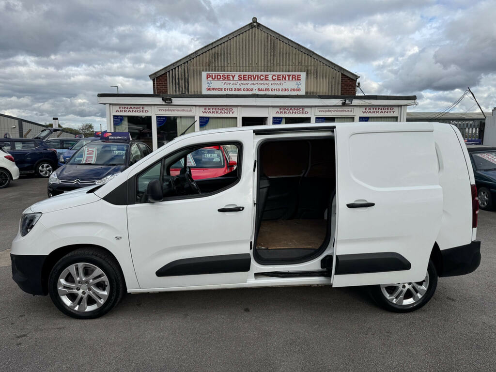 Vauxhall Combo 2300 1.5 Turbo D 100Ps H1 Sportive Van White #23
