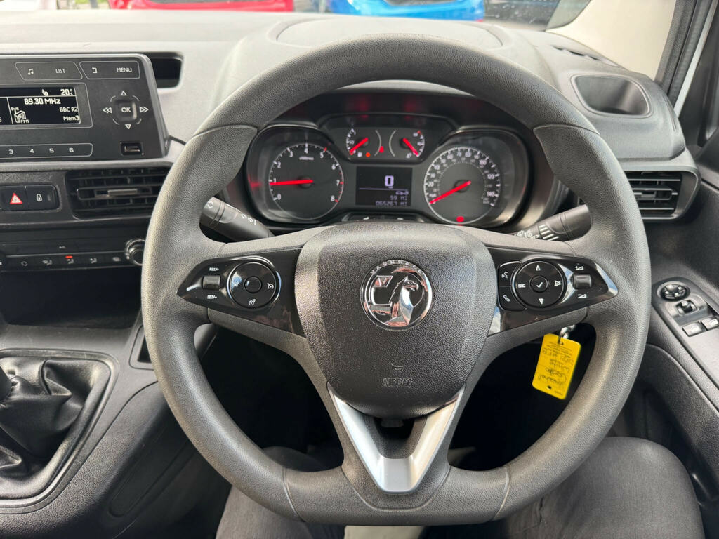 Vauxhall Combo 2300 1.5 Turbo D 100Ps H1 Sportive Van White #39