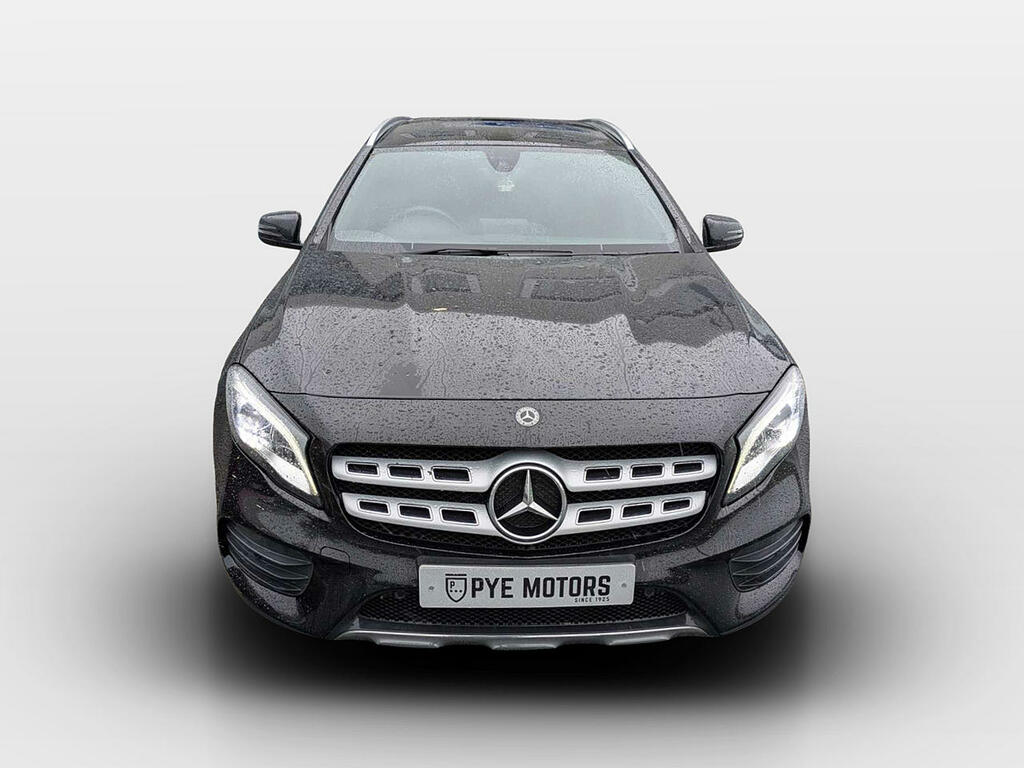 Mercedes-Benz GLA Class 1.6 Gla200 Amg Line Edition Suv 7G-dct Black #2