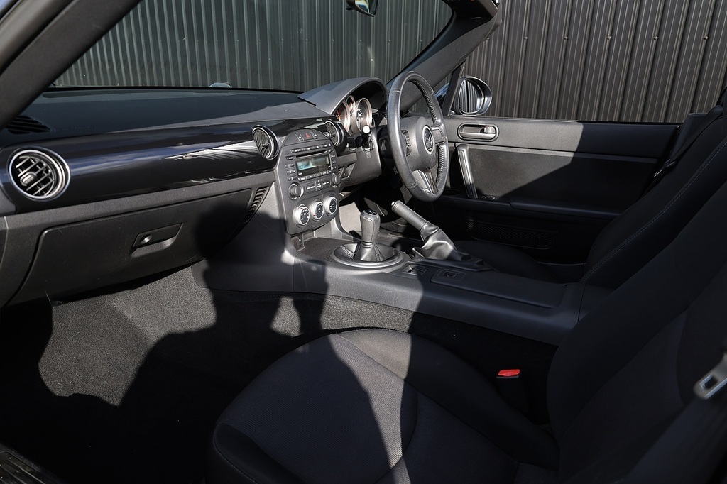 Mazda MX-5 Mx-5 Roadster Black #2
