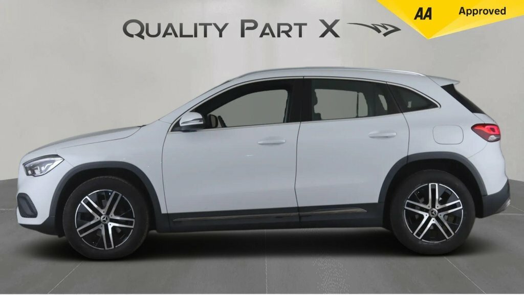 Mercedes-Benz GLA Class 1.3L Sport WN70XMZ White #4