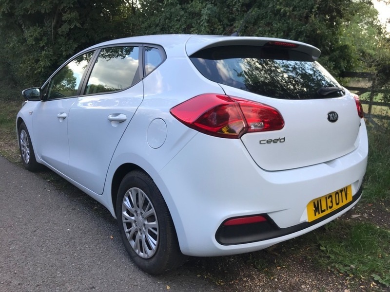 Kia Ceed Crdi 1 White #4