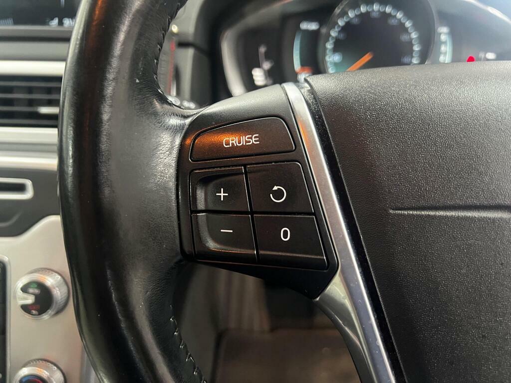 Volvo V70 D5 215 Business Edition  #25