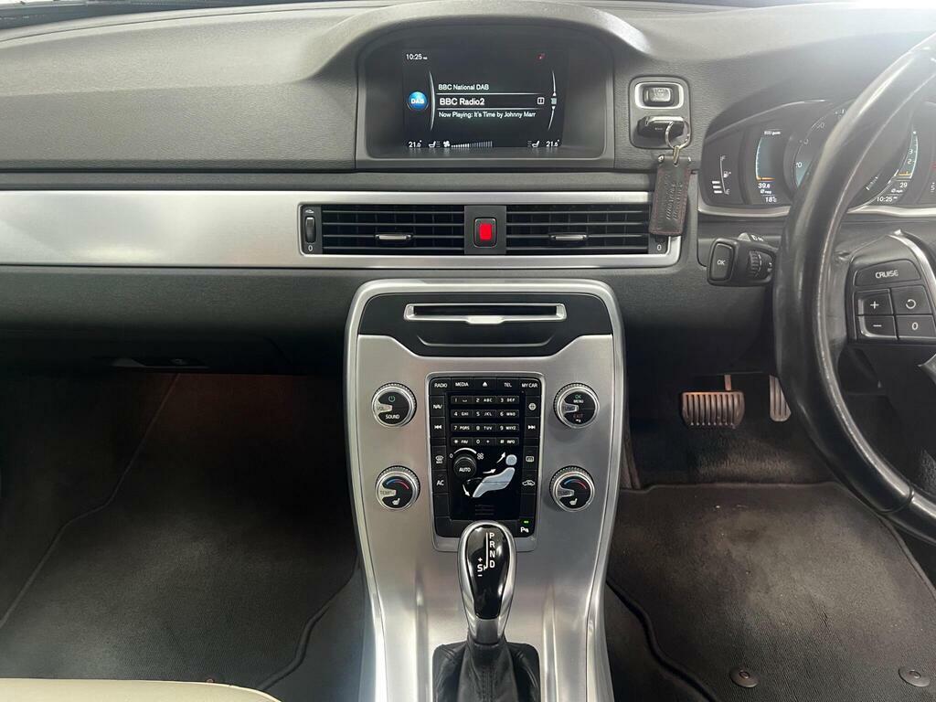 Volvo V70 D5 215 Business Edition  #15